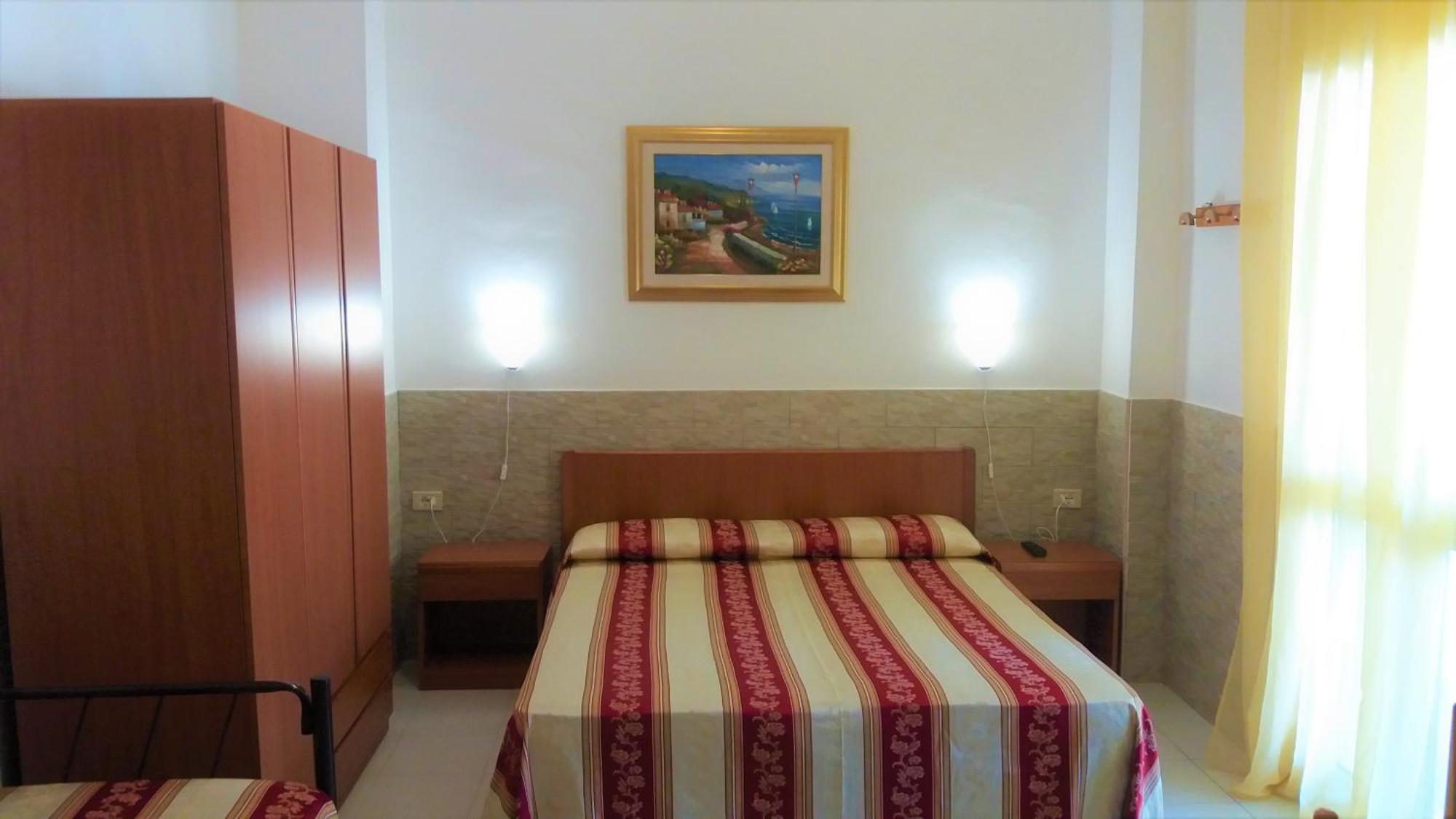Hotel Residence Villa Ascoli Весте Екстериор снимка