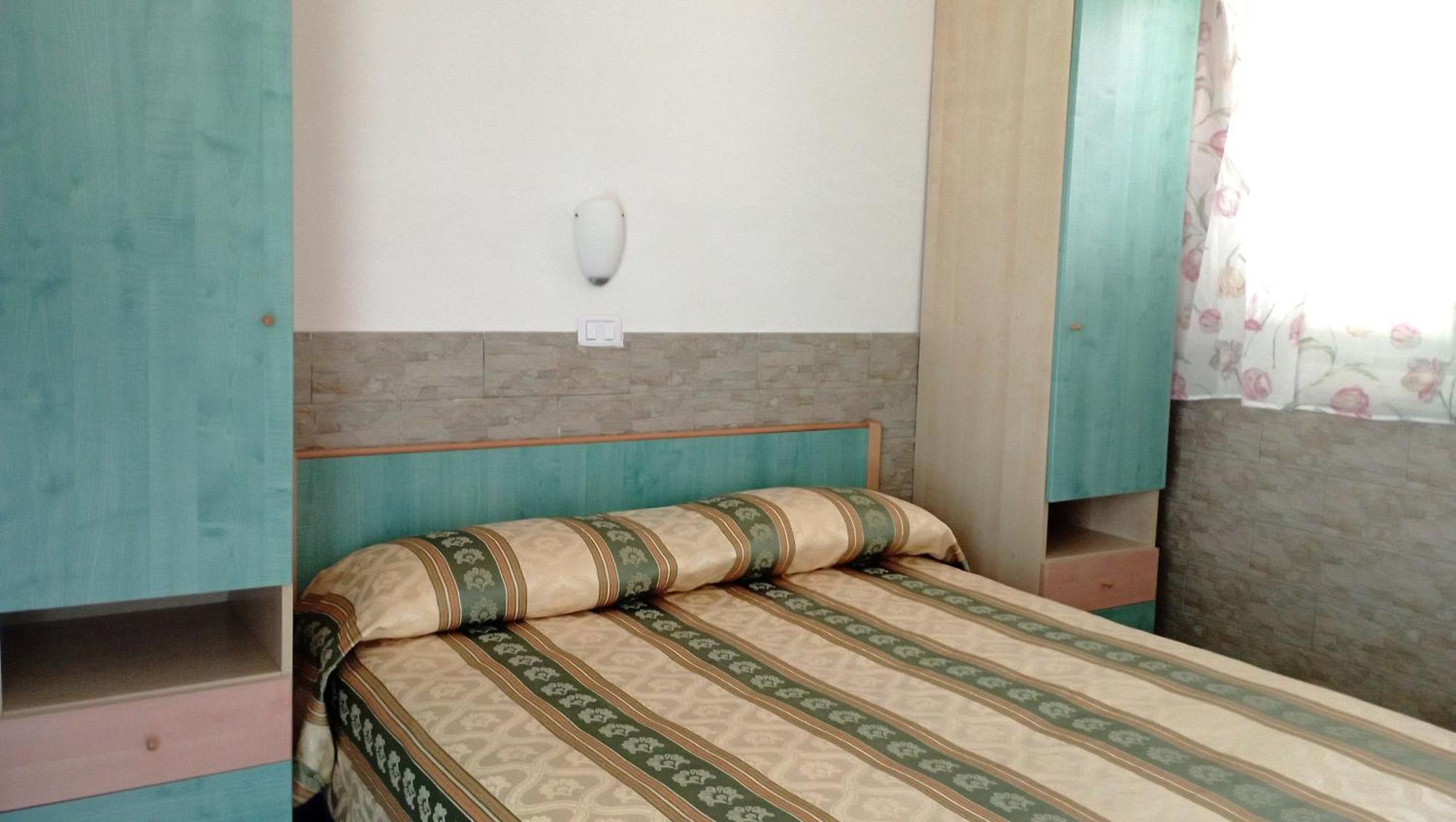 Hotel Residence Villa Ascoli Весте Екстериор снимка