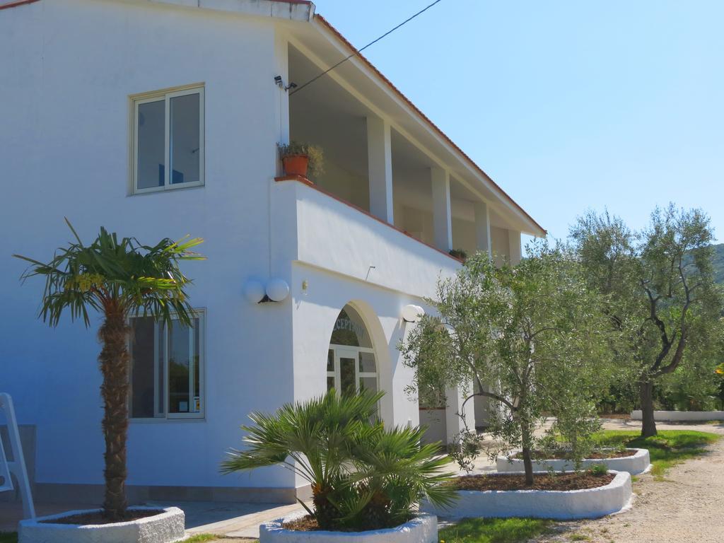 Hotel Residence Villa Ascoli Весте Екстериор снимка
