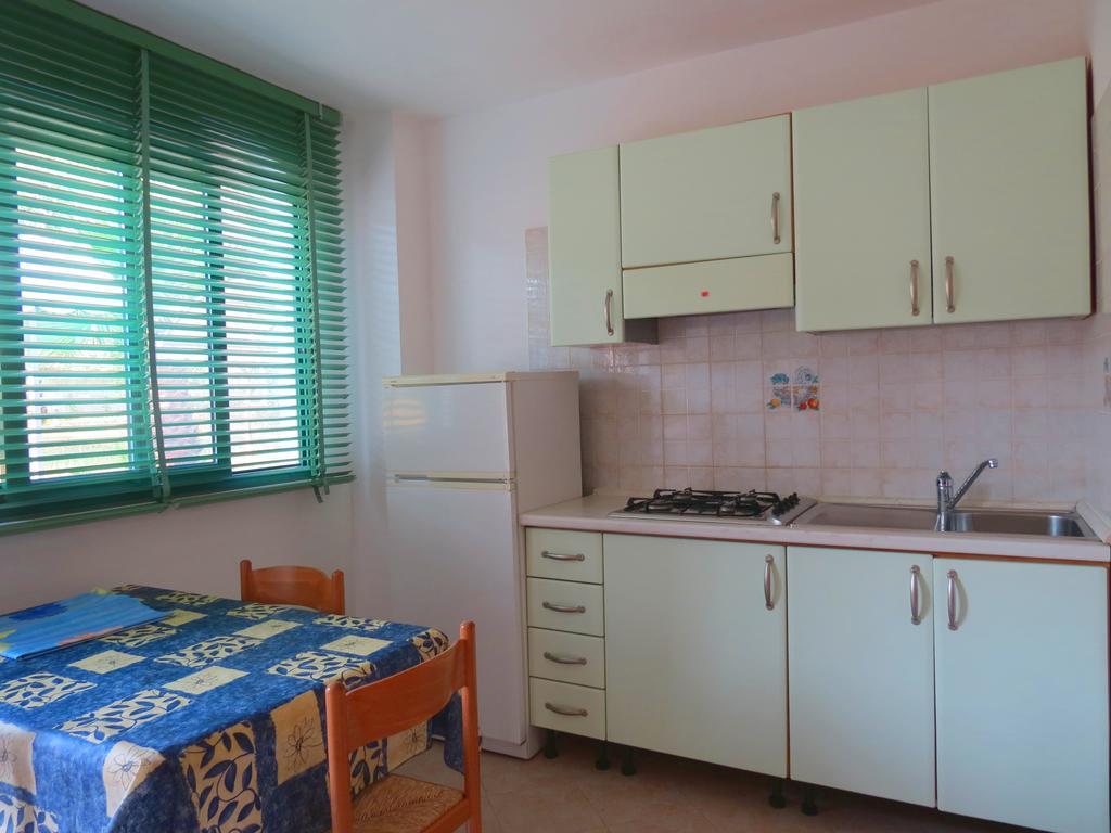 Hotel Residence Villa Ascoli Весте Екстериор снимка